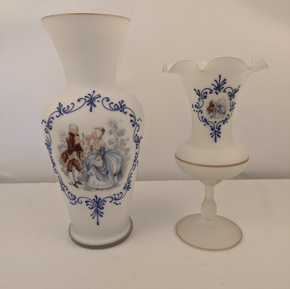 Other - Vintage Frosted Glass Vases